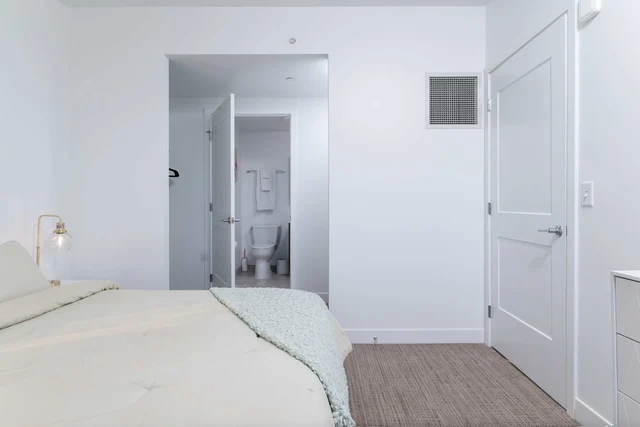 Bedroom 1 image 1