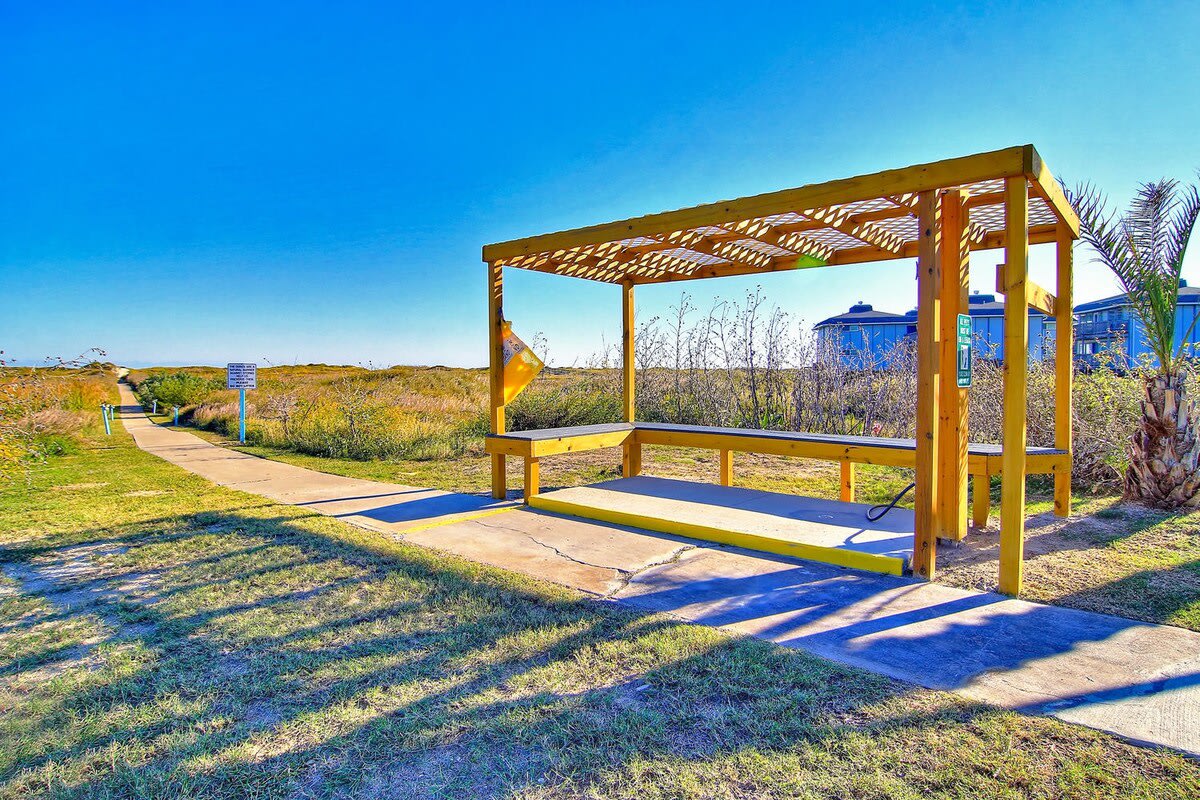 Condo in Port Aransas property photo 2
