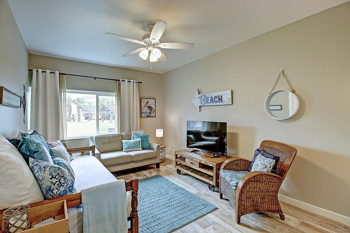 Condo in Port Aransas property photo 5
