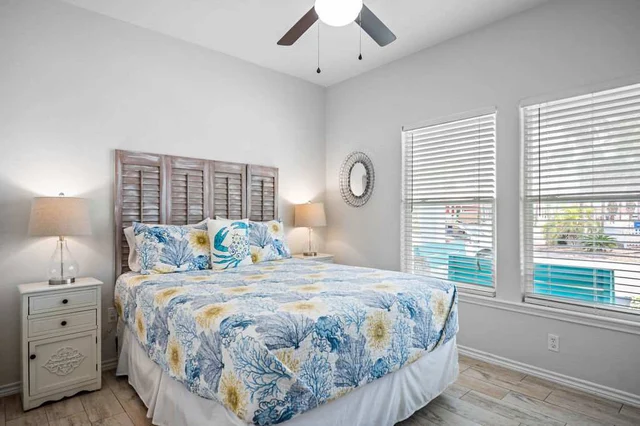 Bedroom 4 image 1