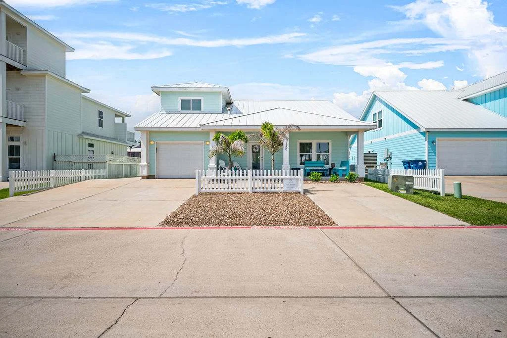 Home in Port Aransas property photo 2