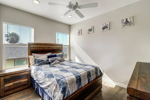 Bedroom 5 image 1