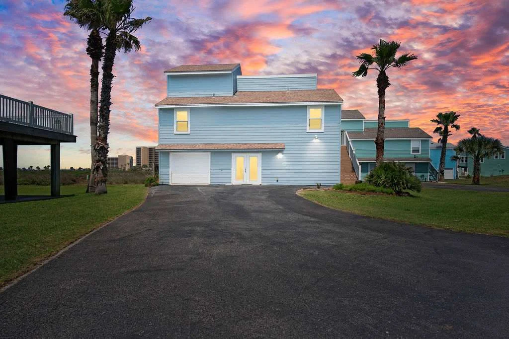 Home in Corpus Christi property photo 2