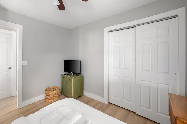 Bedroom 2 image 1