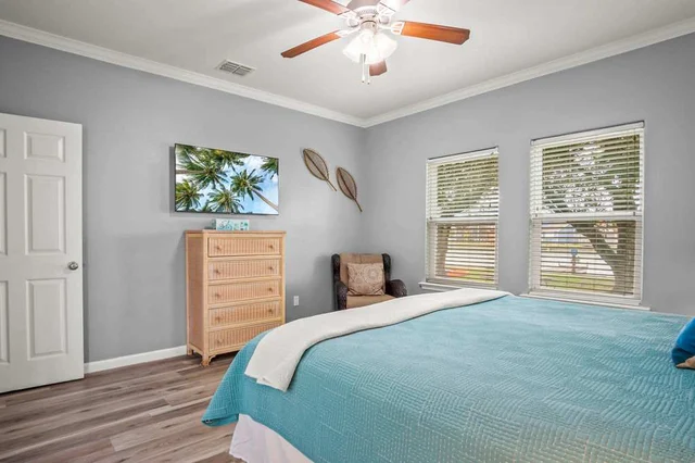 Bedroom 1 image 1