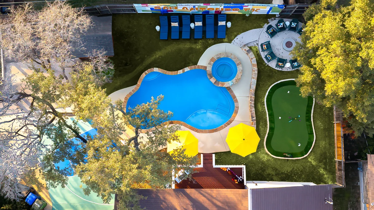 Home in San Antonio property photo 3