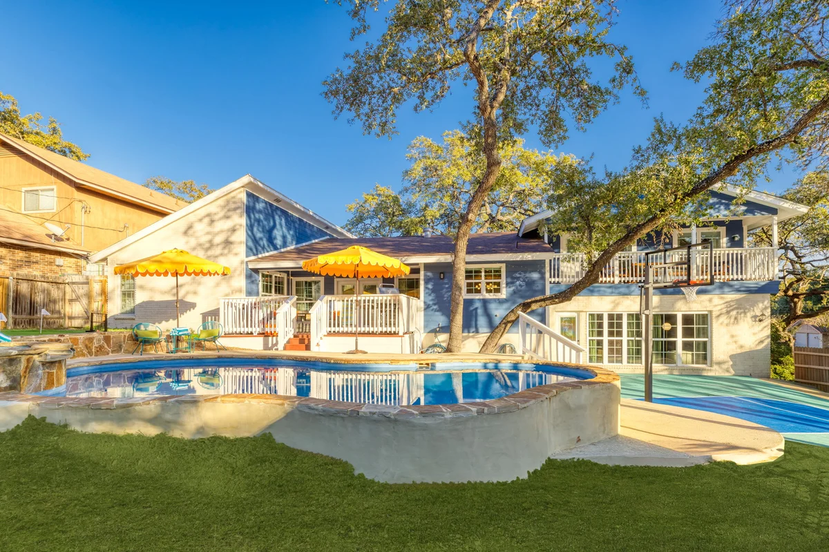 The Sunburst: Basketball & Heated Pool property photo 5