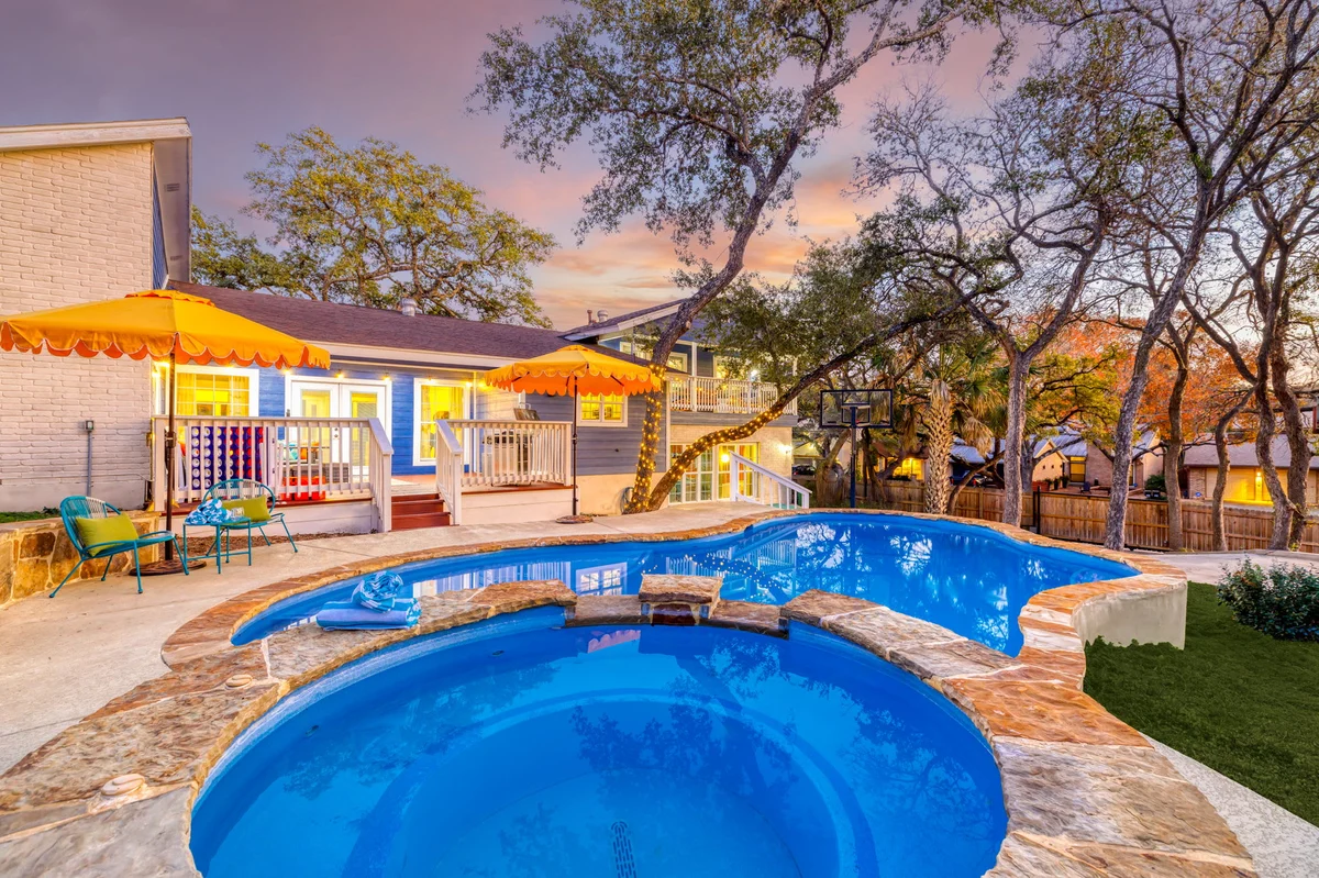 Home in San Antonio property photo 5