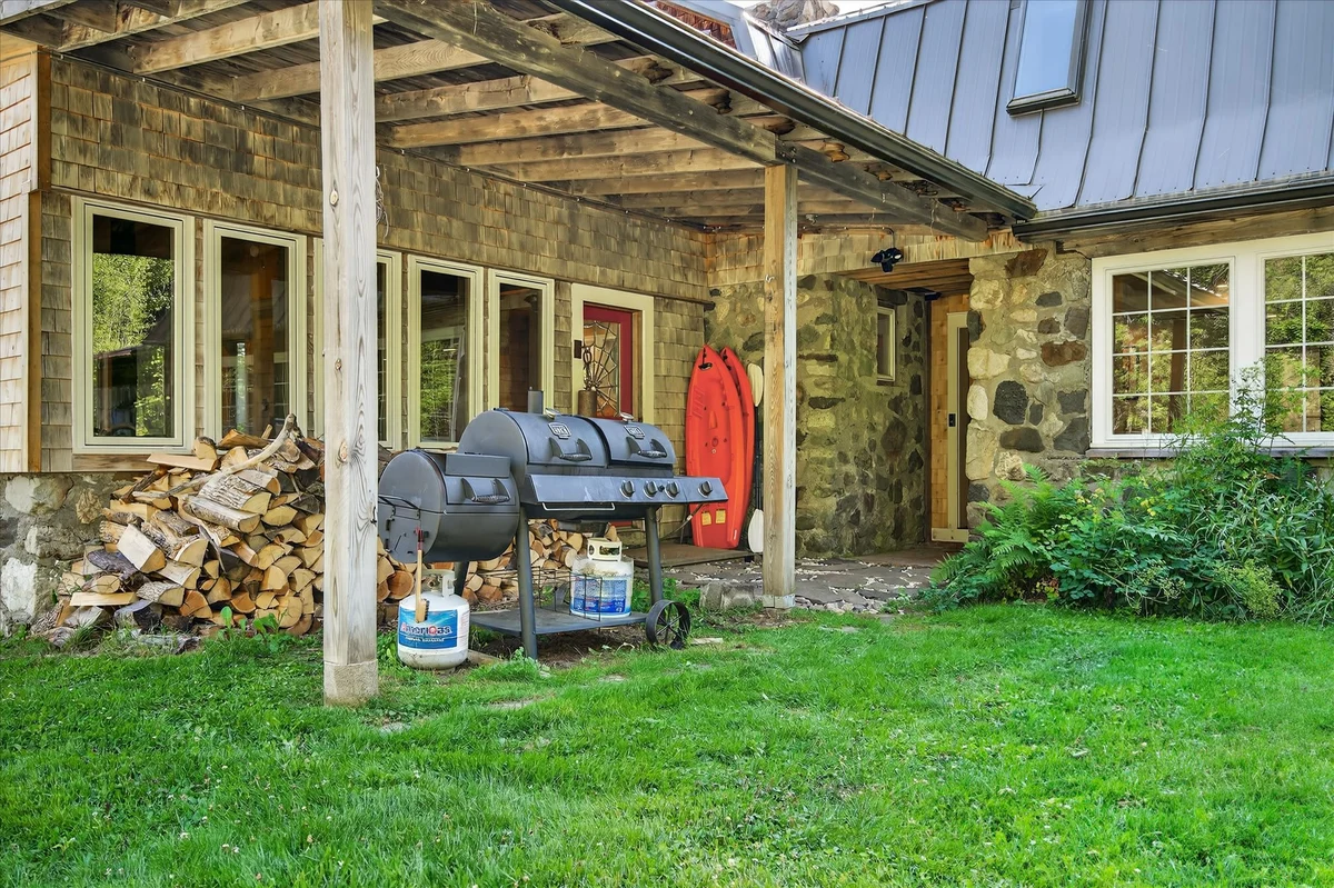 Kayaks - Fire Pit - Dog Friendly property photo 5