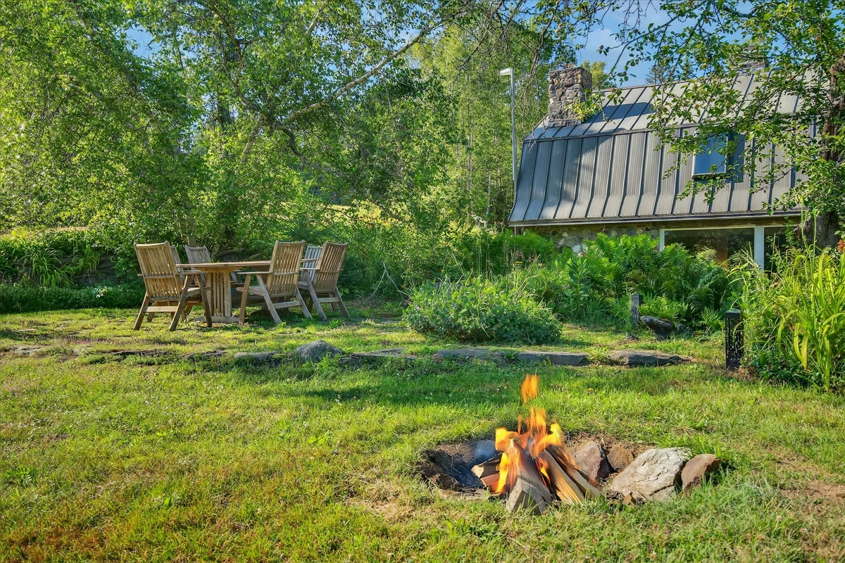 Kayaks - Fire Pit - Dog Friendly property photo 4