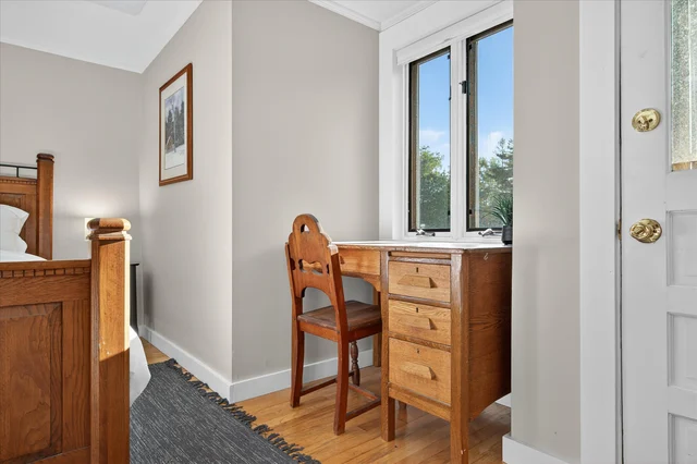 Bedroom 3 image 1