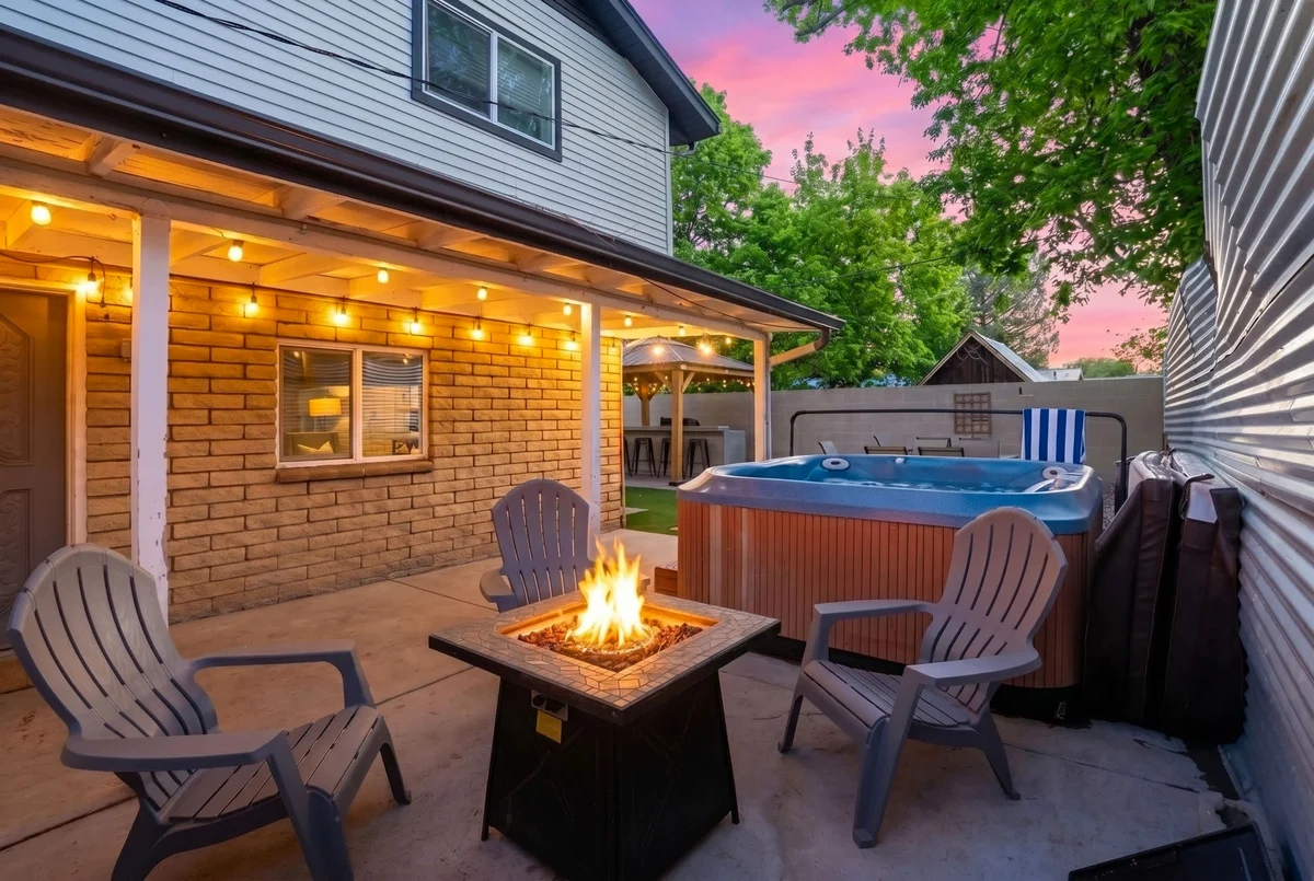 The Timberline: Hot Tub, Bocce Ball, Cozy Vibes property photo 2