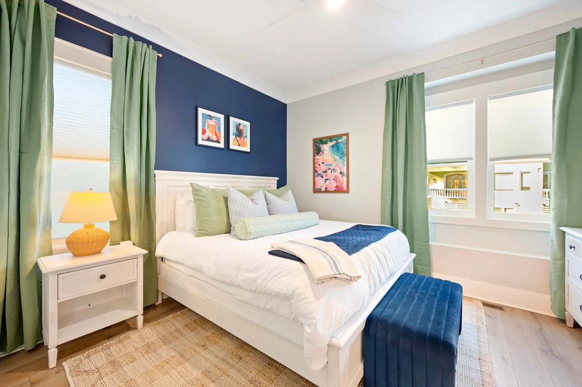 Bedroom 1 image 1
