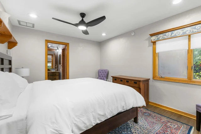 Bedroom 1 image 1