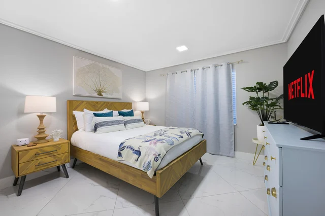 Bedroom 3 image 1