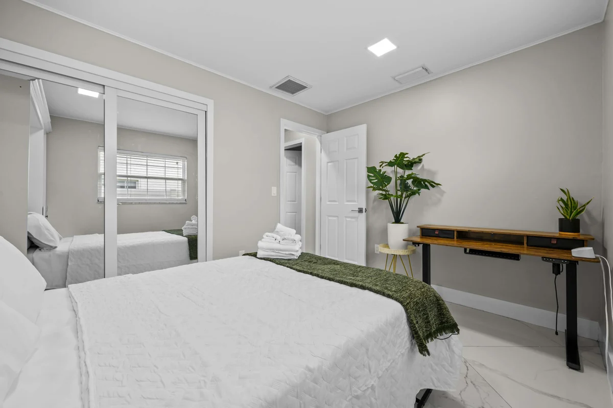 Bedroom 1 image 1