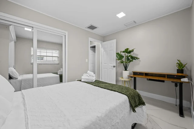 Bedroom 1 image 1
