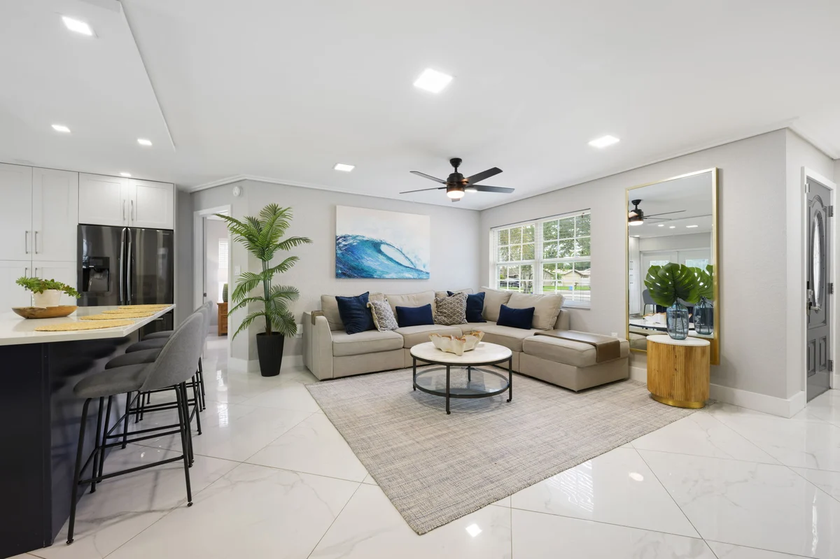 Home in St. Petersburg property photo 5