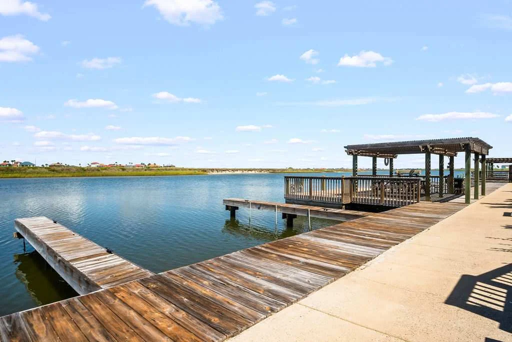 Scoop Deck, Dock, Pool & Balcony Views property photo 3