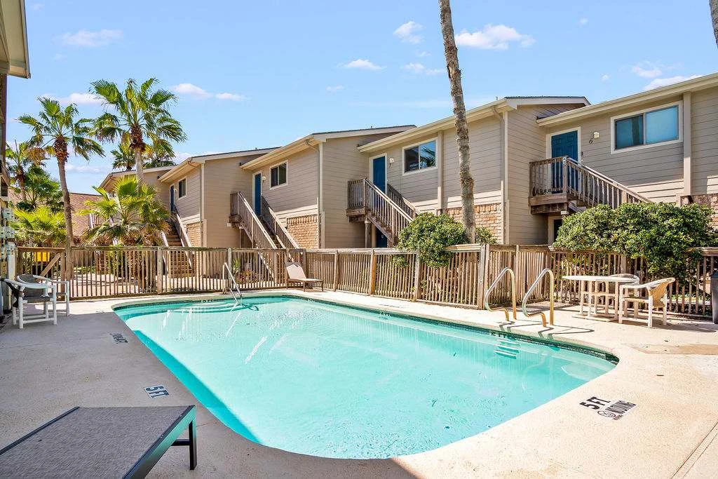 Scoop Deck, Dock, Pool & Balcony Views property photo 4