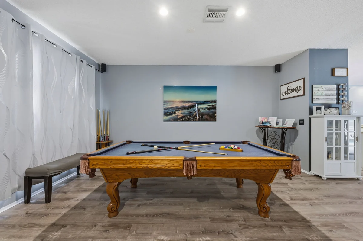 Home in Tampa property photo 2