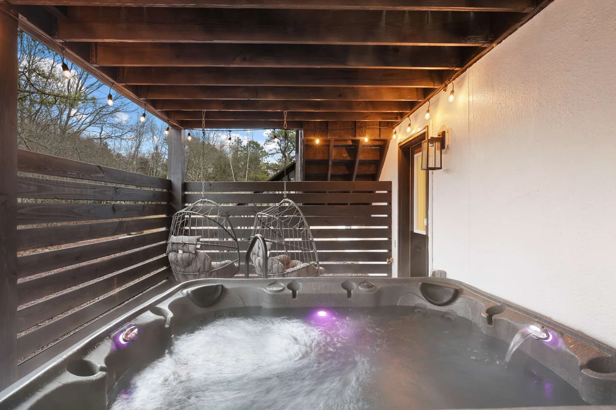 Moon Mtn Manor, Games, Hot Tub property photo 3