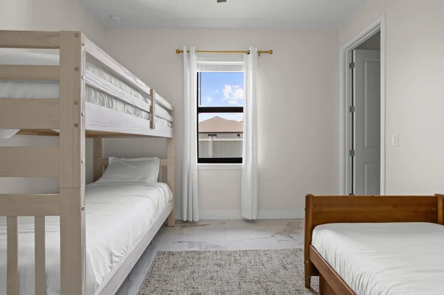 Bedroom 4 image 1