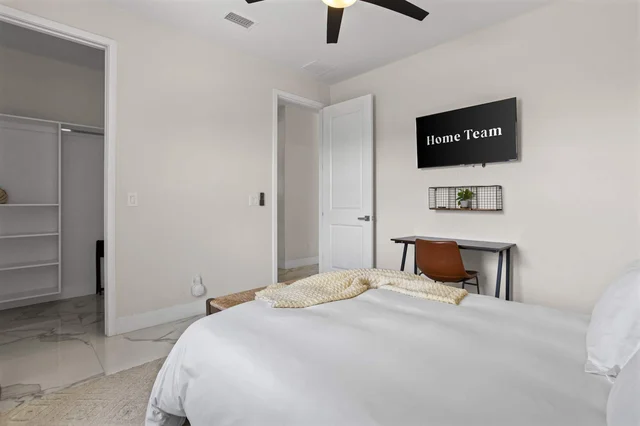 Bedroom 3 image 1