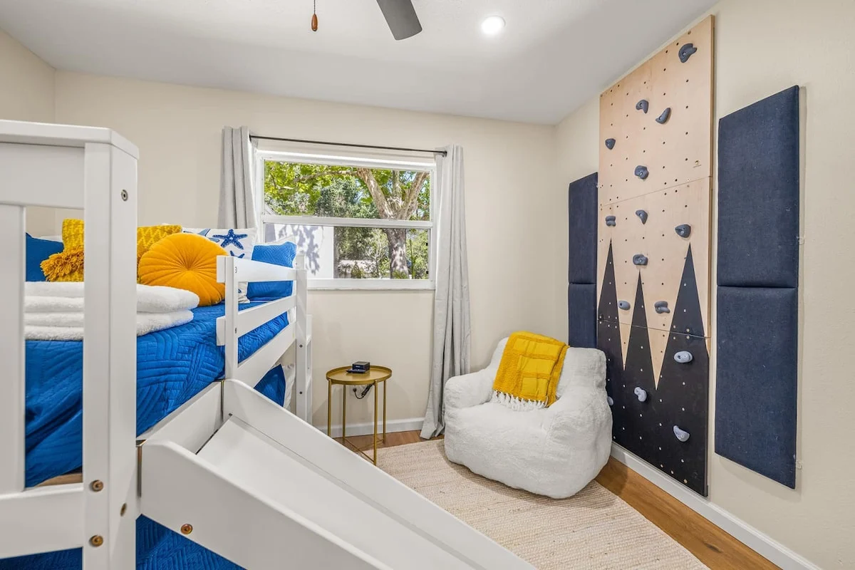 Home in Florida property photo 3