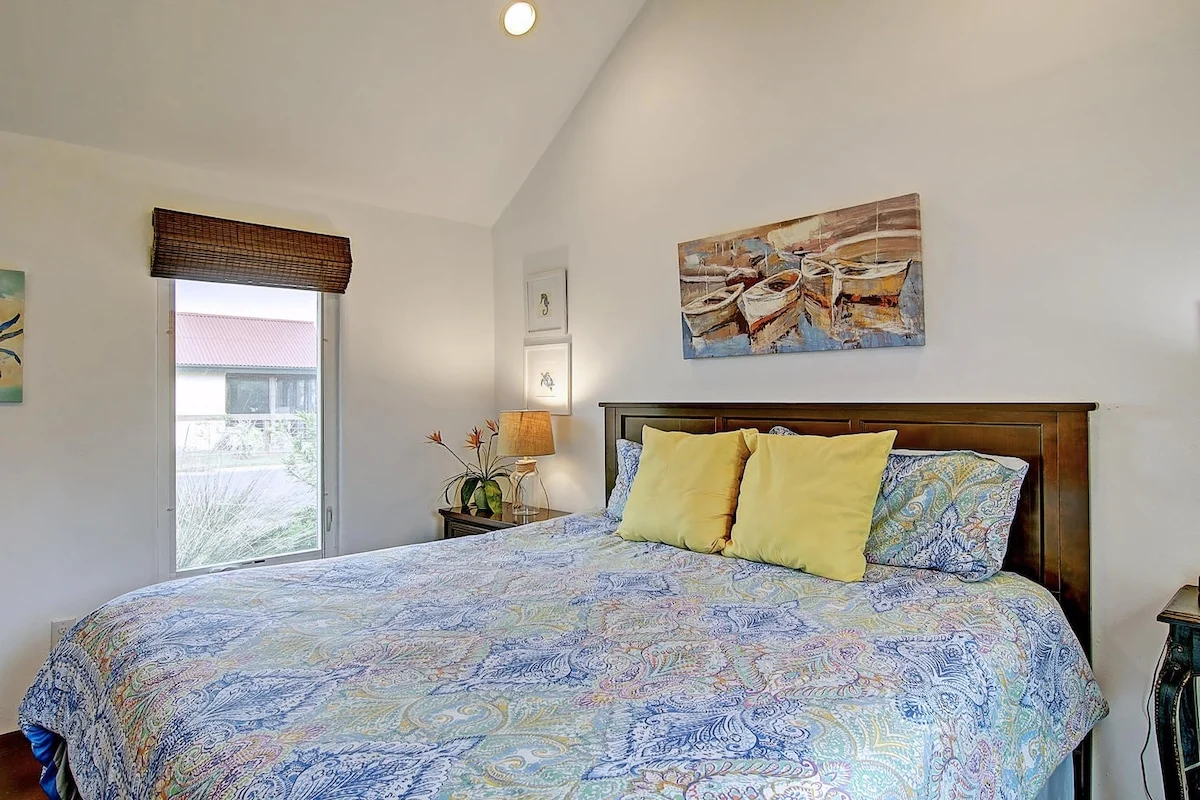 Bedroom 1 image 1