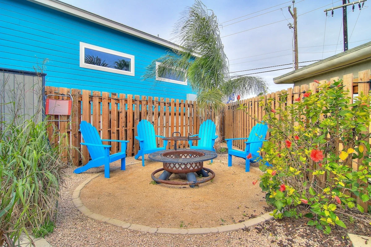 Sunshine Cottage- Fire Pit, Fenced in Yard property photo 2