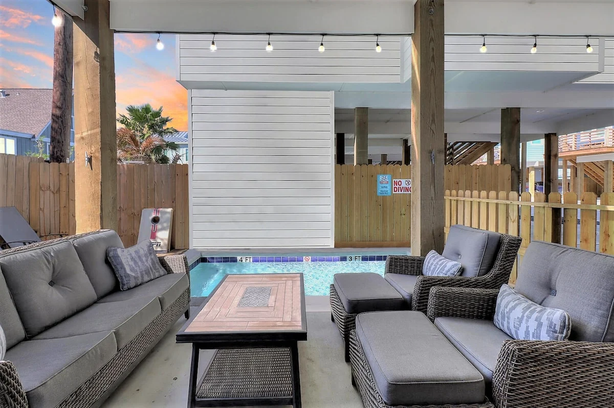 Home in Port Aransas property photo 2