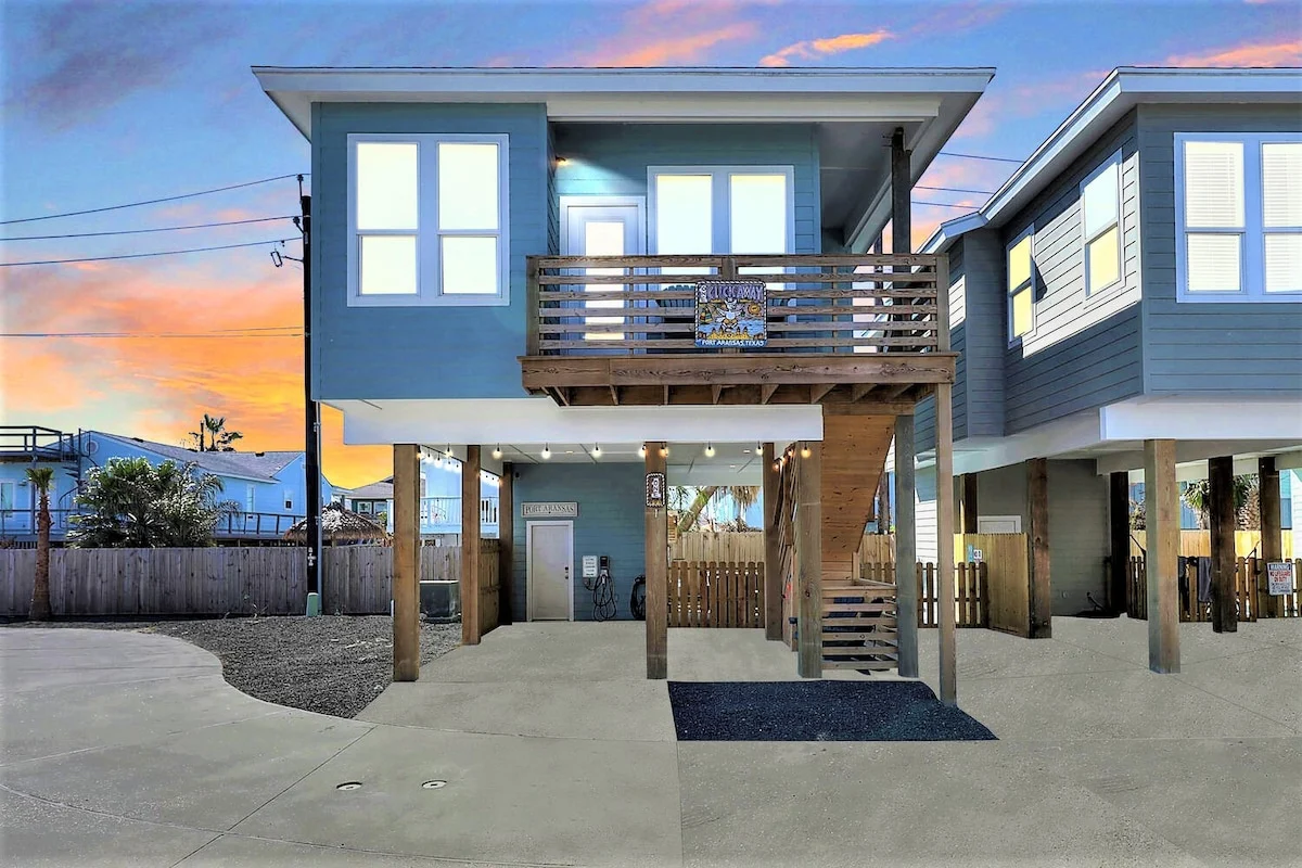 Home in Port Aransas property photo 3