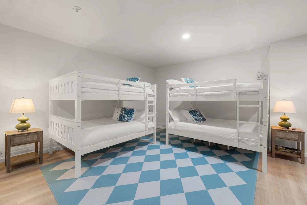 Bedroom 1 image 1