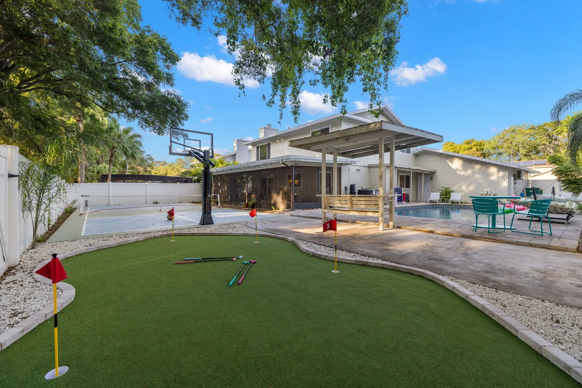 Home in Florida property photo 3
