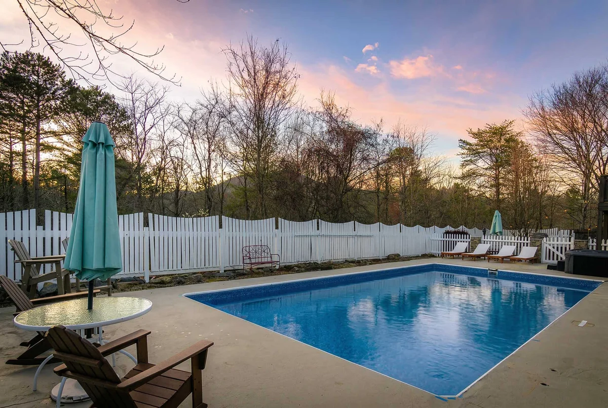 Home in Asheville property photo 3