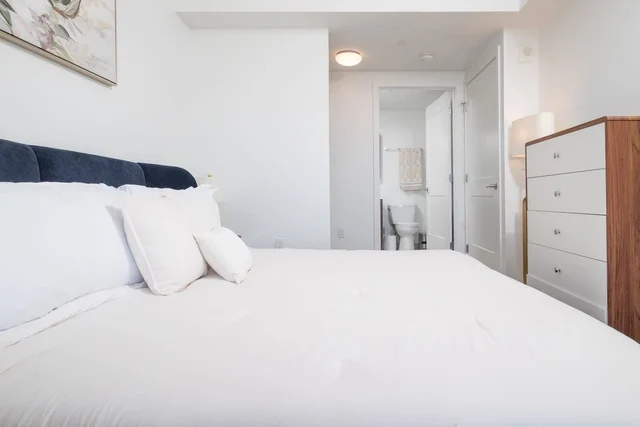 Bedroom image 1