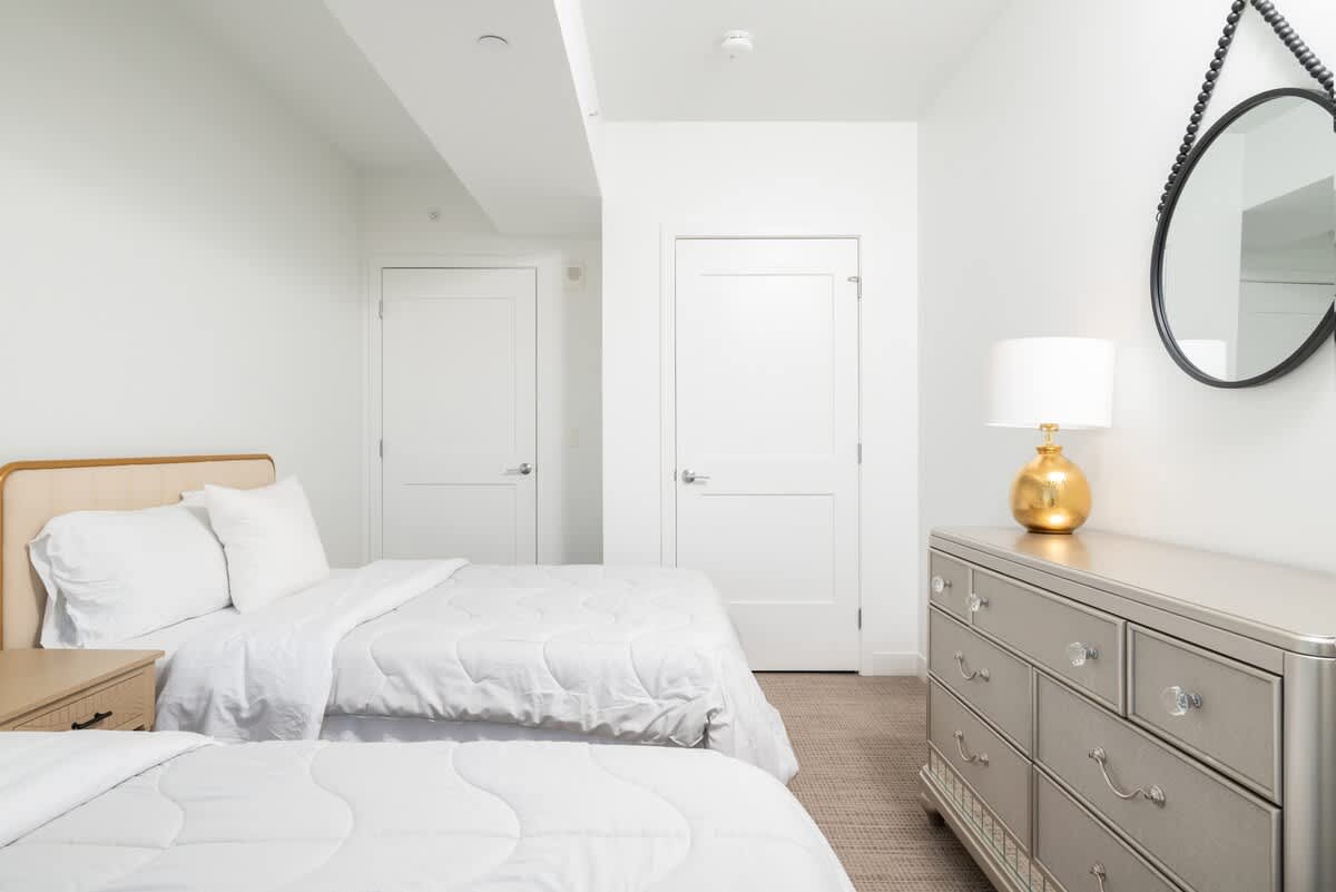 Bedroom image 1