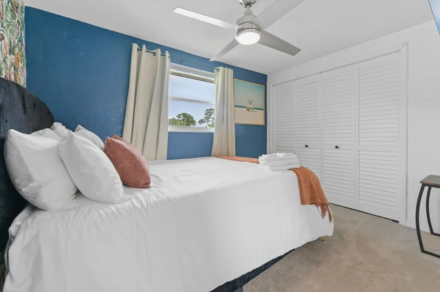 Bedroom 4 image 1
