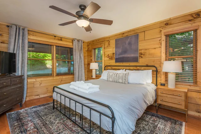 Bedroom image 1