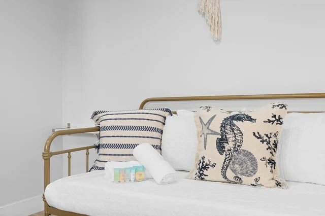 Bedroom image 1
