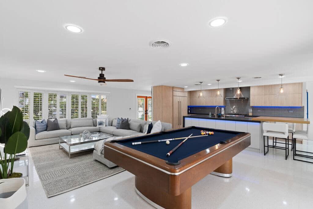 Heated Pool - Luxury Kitchen - 1 Mile to Beach property photo 5