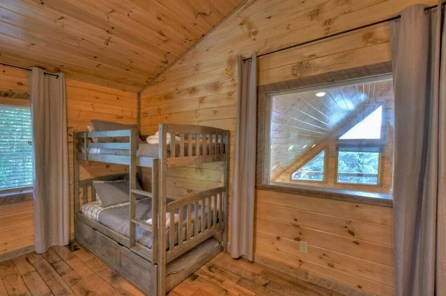 Bedroom image 1