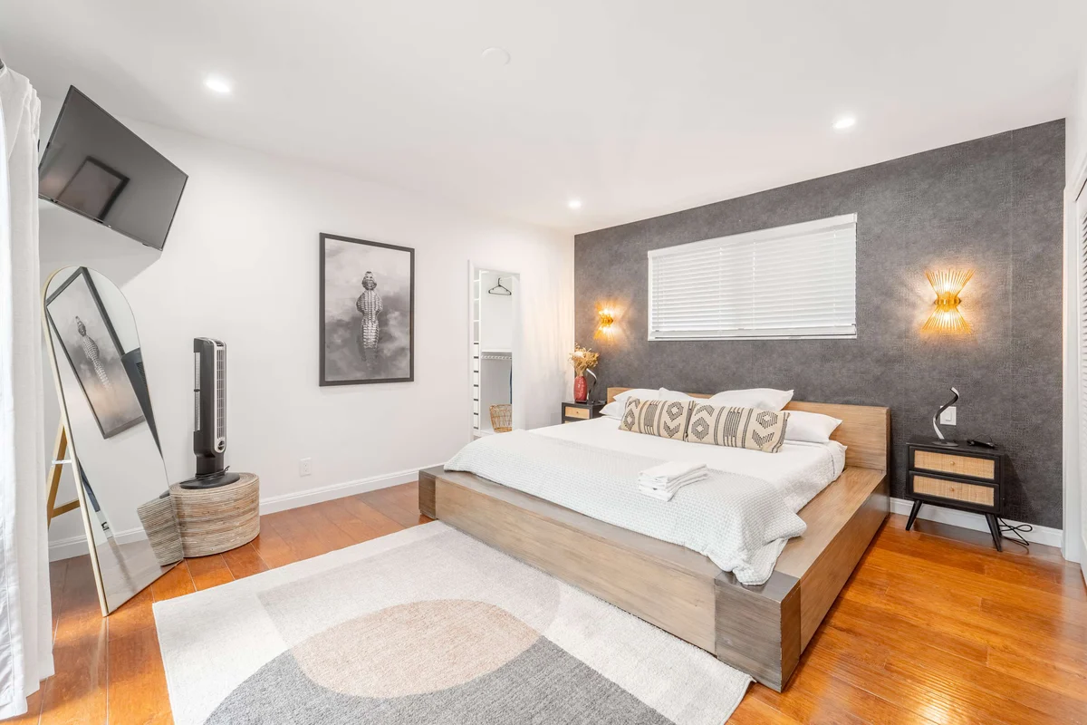 Bedroom image 1