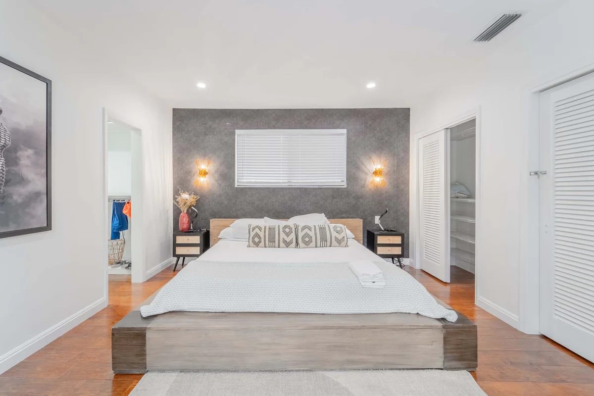 Bedroom image 1
