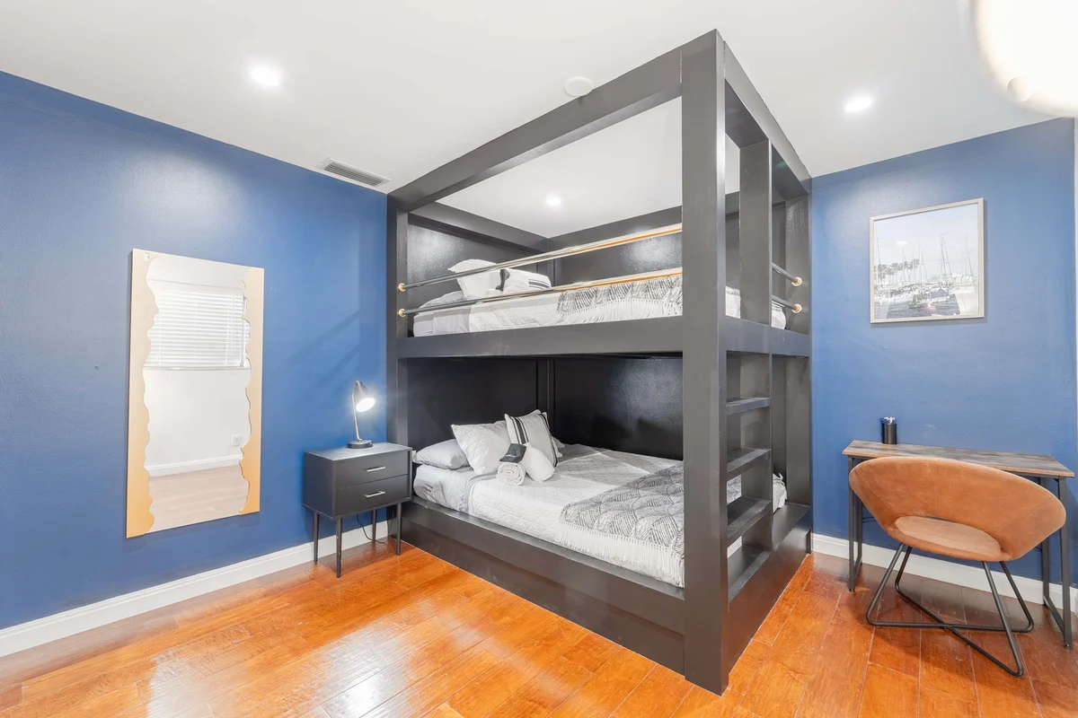 Bedroom image 1