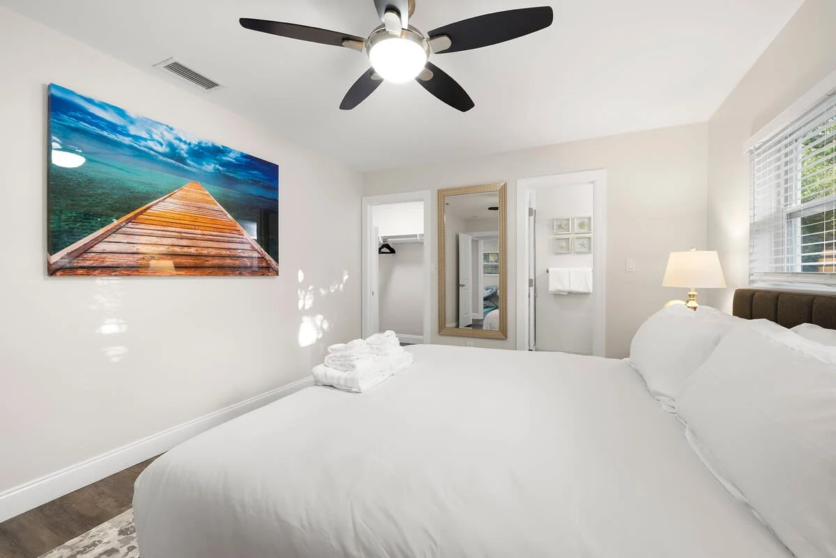 Bedroom image 1