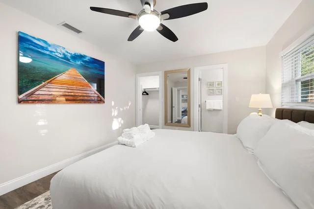 Bedroom image 1