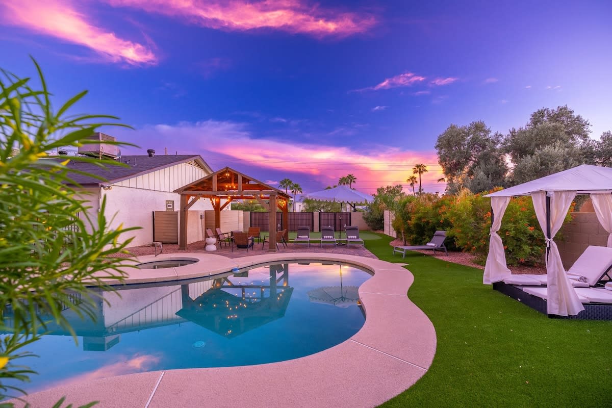 Home in Scottsdale property photo 3
