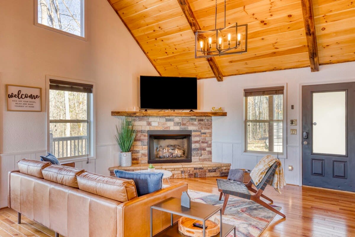 Home in Blue Ridge property photo 3